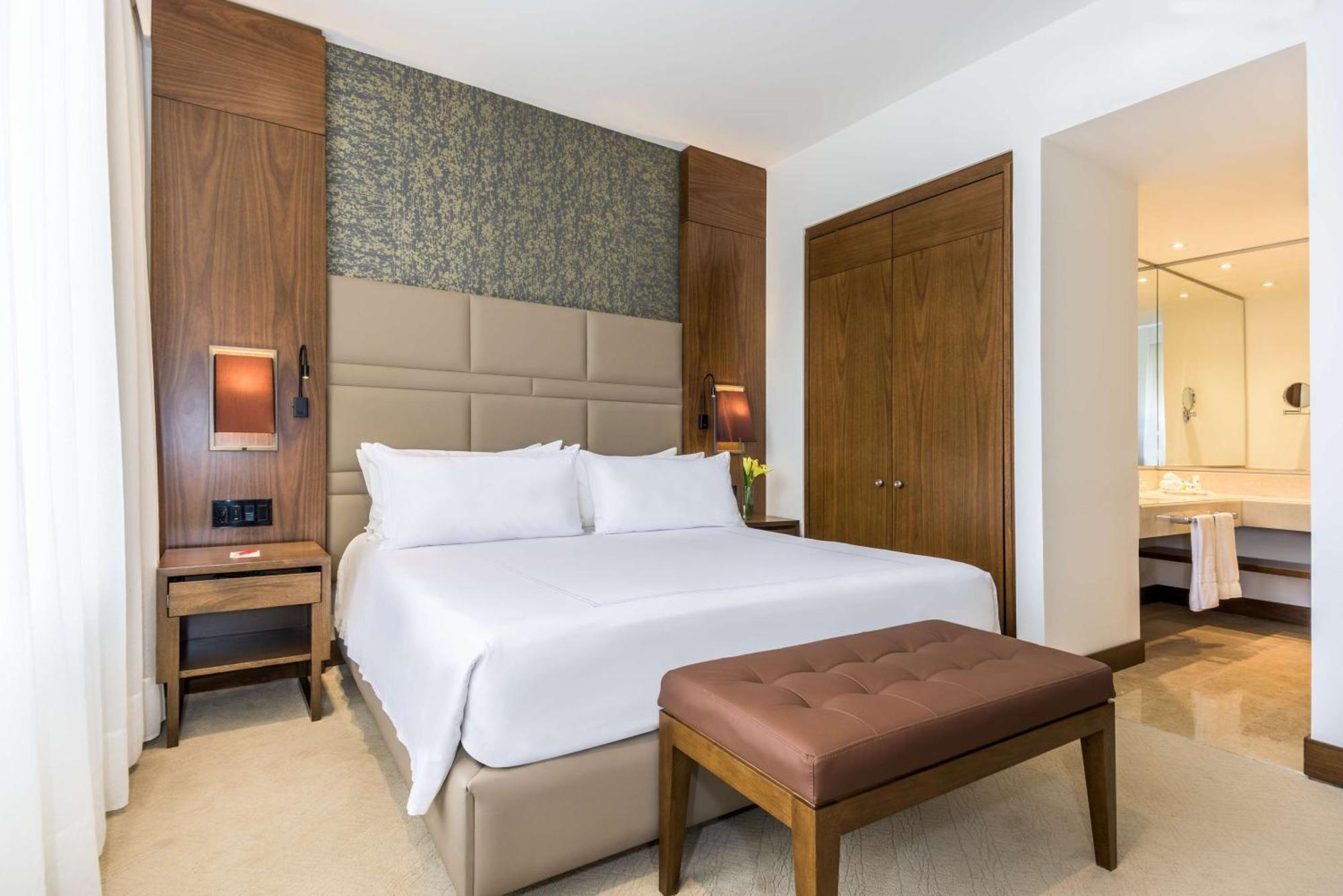 Nh Collection Bogota Royal Teleport Hotel Kültér fotó